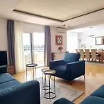 Sea View- Spacious Apartment With Shared Pool