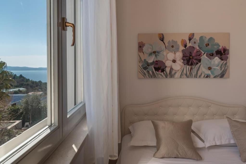 Sea View- Spacious With Shared Pool * Split