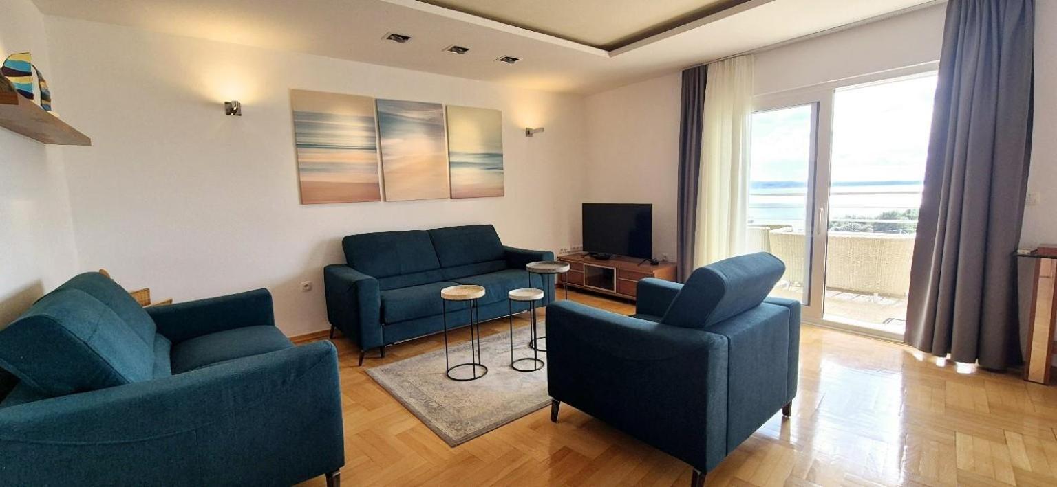 Apartament Sea View- Spacious With Shared Pool Split